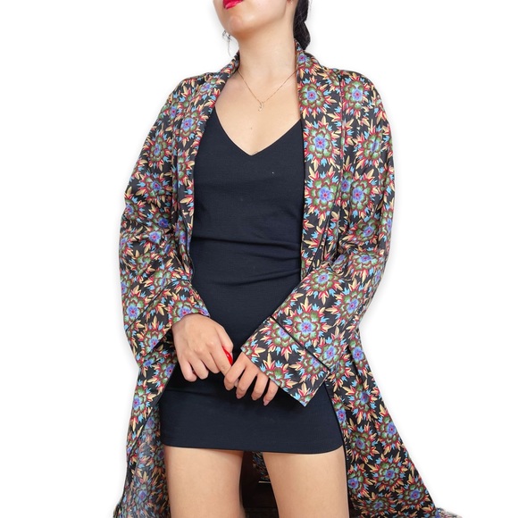 Peruvian Connection Tan and Black Kimono Robe - Picture 14 of 16